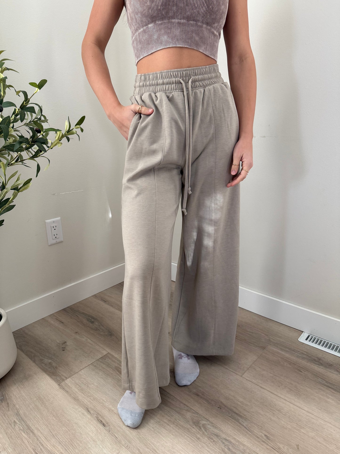 Kiera wide leg sweat pants